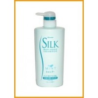 Kracie Silk Moist Essence Mint Shampoo / Увлажняющий мятный шампунь с протеинами шелка и коллагеном